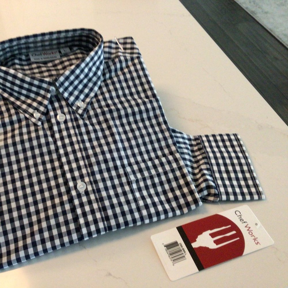 NWT, never worn! Men's Gingham Long Sleeve Dress Shirt